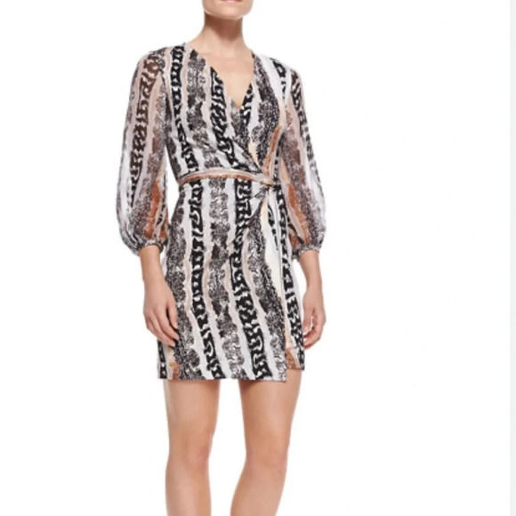 Diane von Furstenberg Sigourney Snake Print Silk Short Wrap Dress Size 2 - Picture 1 of 16